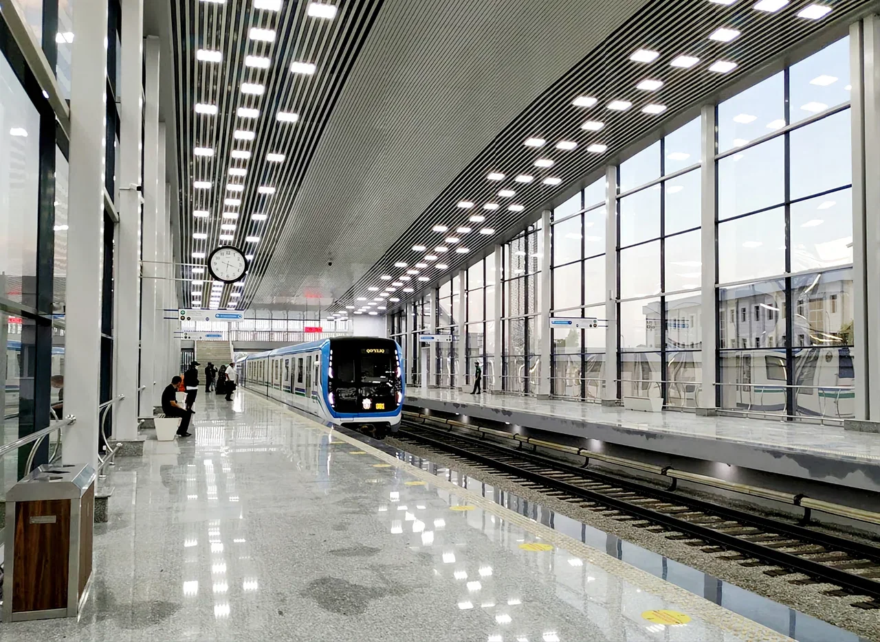 Texnopark metro station