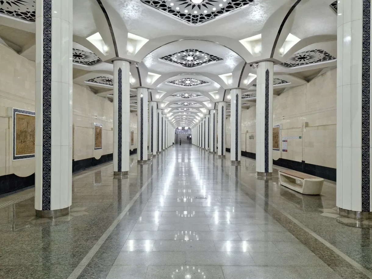 Станция метро «Туркестан»