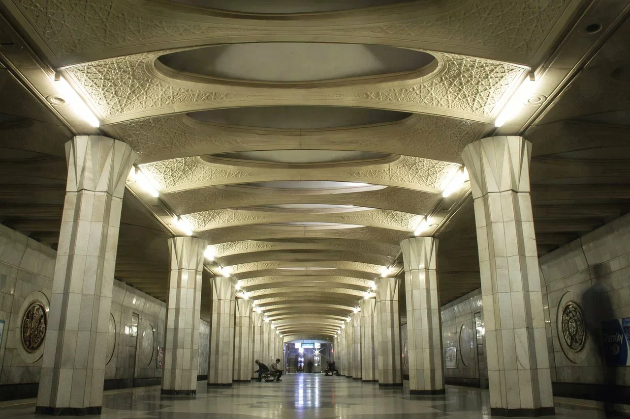Xalqlar doʻstligi metro station